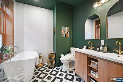 20 Reservoir Avenue 2 #2, Jersey City, NJ 07307 - Photo 19
