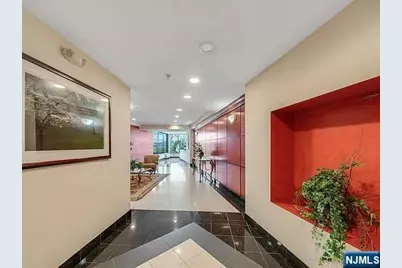 1100 River Road 202 #202, Edgewater, NJ 07020 - Photo 3