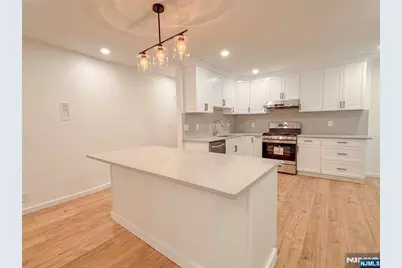 2160 Center Avenue 1I #1I, Fort Lee, NJ 07024 - Photo 3