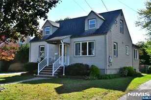 39-02 Jasper Rd, Fair Lawn, NJ 07410 - Photo 3