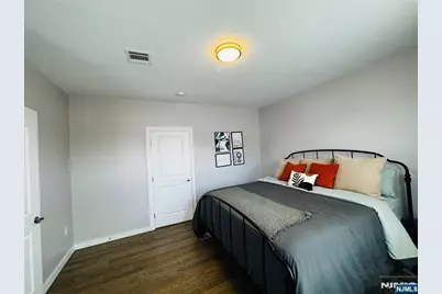 248 Prospect Avenue 2nd Floor #2nd floor, Bayonne, NJ 07002 - Photo 9