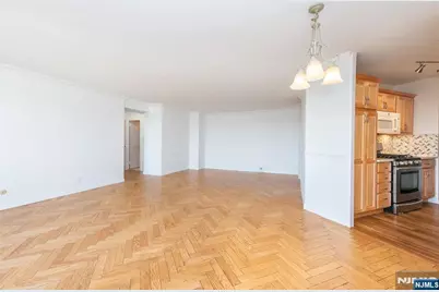 530 Valley 7Z #7Z, Montclair, NJ 07043 - Photo 13
