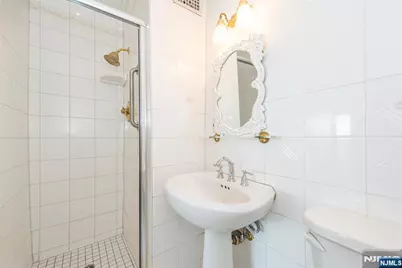 530 Valley 7Z #7Z, Montclair, NJ 07043 - Photo 17