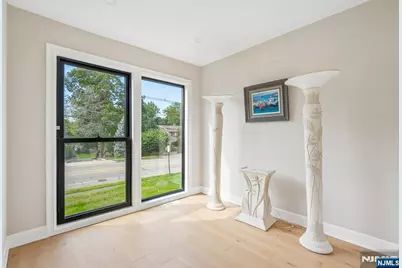 68 Livingston Avenue, Livingston, NJ 07039 - Photo 11