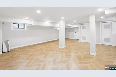 68 Livingston Avenue, Livingston, NJ 07039 - Photo 27