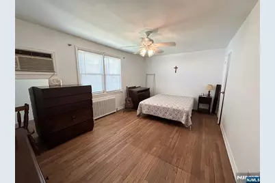 32B Elmwood Court B #B, Elmwood Park, NJ 07407 - Photo 9