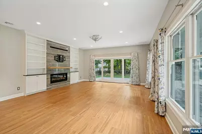 21 Crescent Avenue, Mahwah, NJ 07430 - Photo 5