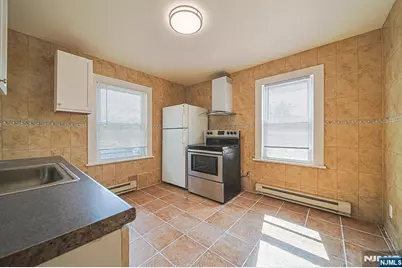 334 Broad Avenue, Ridgefield, NJ 07657 - Photo 29