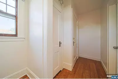 334 Broad Avenue, Ridgefield, NJ 07657 - Photo 21