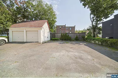 334 Broad Avenue 2nd Fl #2nd Fl, Ridgefield, NJ 07657 - Photo 5