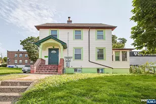 334 Broad Ave 2nd Fl, Ridgefield, NJ 07657 - Photo 1