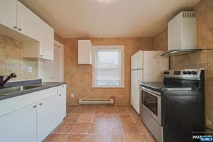 334 Broad Ave 2nd Fl, Ridgefield, NJ 07657 - Photo 15