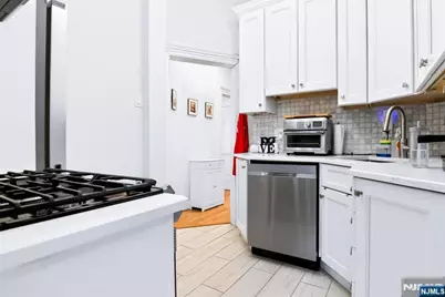 595 Jersey Avenue 1 #1, Jersey City, NJ 07302 - Photo 21