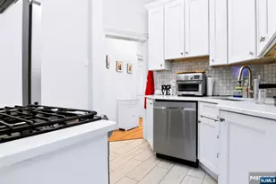 595 Jersey Ave 1, Jersey City, NJ 07302 - Photo 21
