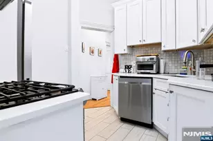 595 Jersey Ave 1, Jersey City, NJ 07302 - Photo 21