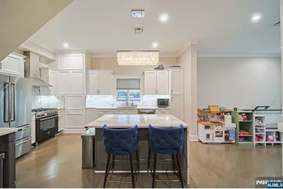 82 West Ruby E #E, Palisades Park, NJ 07650 - Photo 11