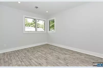 38-28 Brookside Avenue, Fair Lawn, NJ 07410 - Photo 25