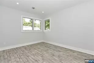 38-28 Brookside Ave, Fair Lawn, NJ 07410 - Photo 25