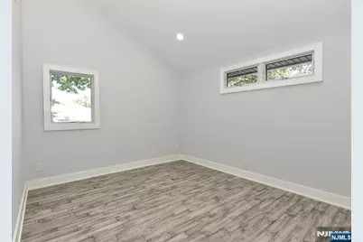 38-28 Brookside Avenue, Fair Lawn, NJ 07410 - Photo 23