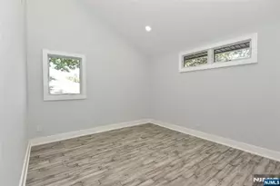 38-28 Brookside Ave, Fair Lawn, NJ 07410 - Photo 23