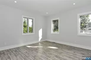 38-28 Brookside Ave, Fair Lawn, NJ 07410 - Photo 17