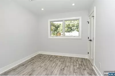 38-28 Brookside Avenue, Fair Lawn, NJ 07410 - Photo 27