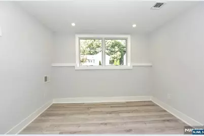 38-28 Brookside Avenue, Fair Lawn, NJ 07410 - Photo 31