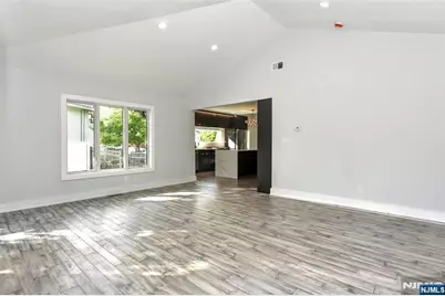 38-28 Brookside Avenue, Fair Lawn, NJ 07410 - Photo 13