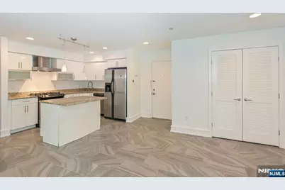 310 Cliff Lane C002D #C002D, Cliffside Park, NJ 07010 - Photo 7