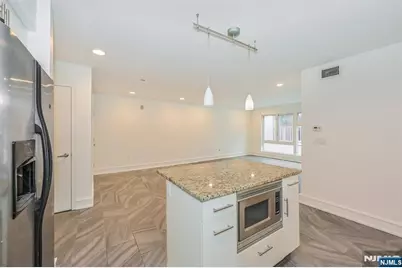 310 Cliff Lane C002D #C002D, Cliffside Park, NJ 07010 - Photo 9
