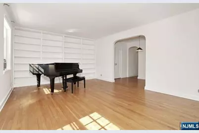 185 E Palisade Avenue A2A #A2A, Englewood, NJ 07631 - Photo 9