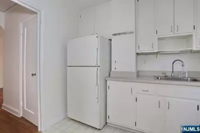 185 E Palisade Avenue A2A #A2A, Englewood, NJ 07631 - Photo 15