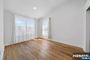 402 Kingston Ct, West New York, NJ 07093 - Photo 23