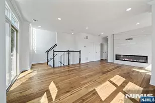 402 Kingston Ct, West New York, NJ 07093 - Photo 5