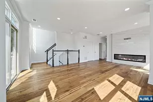 402 Kingston Ct, West New York, NJ 07093 - Photo 5