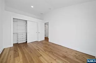 402 Kingston Ct, West New York, NJ 07093 - Photo 25