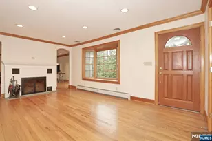 8 Le Roy Pl, Park Ridge, NJ 07656 - Photo 7