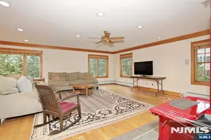 8 Le Roy Pl, Park Ridge, NJ 07656 - Photo 25