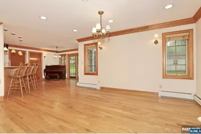 8 Le Roy Place, Park Ridge, NJ 07656 - Photo 19