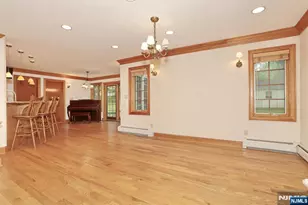 8 Le Roy Pl, Park Ridge, NJ 07656 - Photo 19