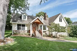 8 Le Roy Pl, Park Ridge, NJ 07656 - Photo 3