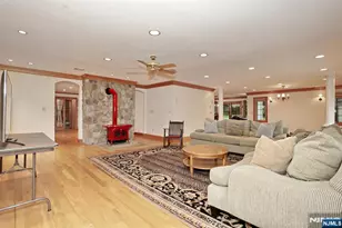 8 Le Roy Pl, Park Ridge, NJ 07656 - Photo 23