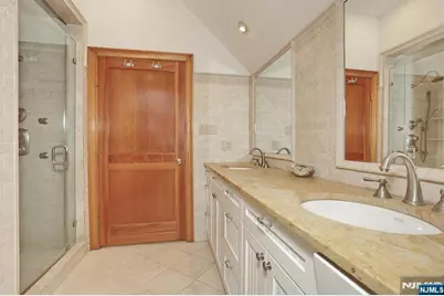 8 Le Roy Place, Park Ridge, NJ 07656 - Photo 31