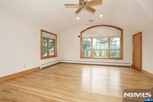 8 Le Roy Pl, Park Ridge, NJ 07656 - Photo 29