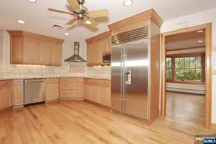 8 Le Roy Pl, Park Ridge, NJ 07656 - Photo 15
