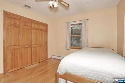 8 Le Roy Place, Park Ridge, NJ 07656 - Photo 33