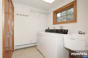 8 Le Roy Pl, Park Ridge, NJ 07656 - Photo 21
