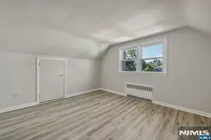 122 Westview Ave, Paramus, NJ 07652 - Photo 7