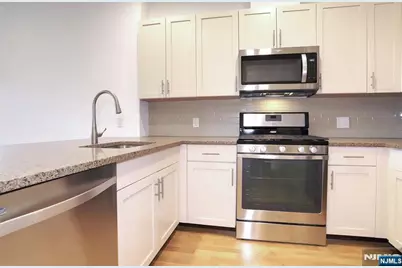 2050 Central Road 203 #203, Fort Lee, NJ 07024 - Photo 3