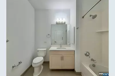 2050 Central Road 203 #203, Fort Lee, NJ 07024 - Photo 15
